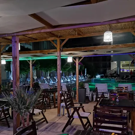 Hotel Tropics Sveti Vlas