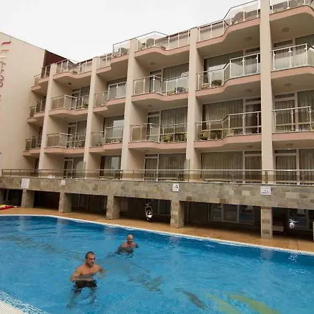 Tropics ホテル 3*