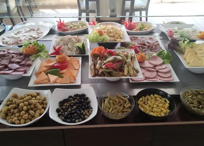 Tropics Szálloda 3*