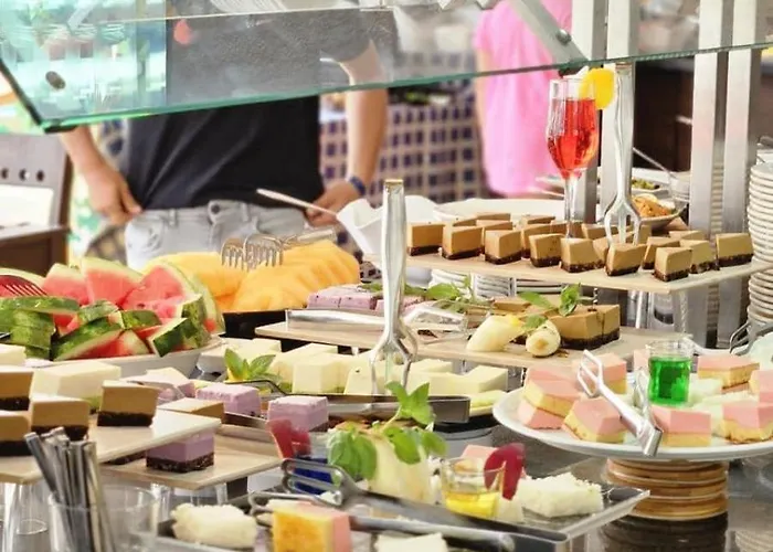 Tropics Szálloda 3*